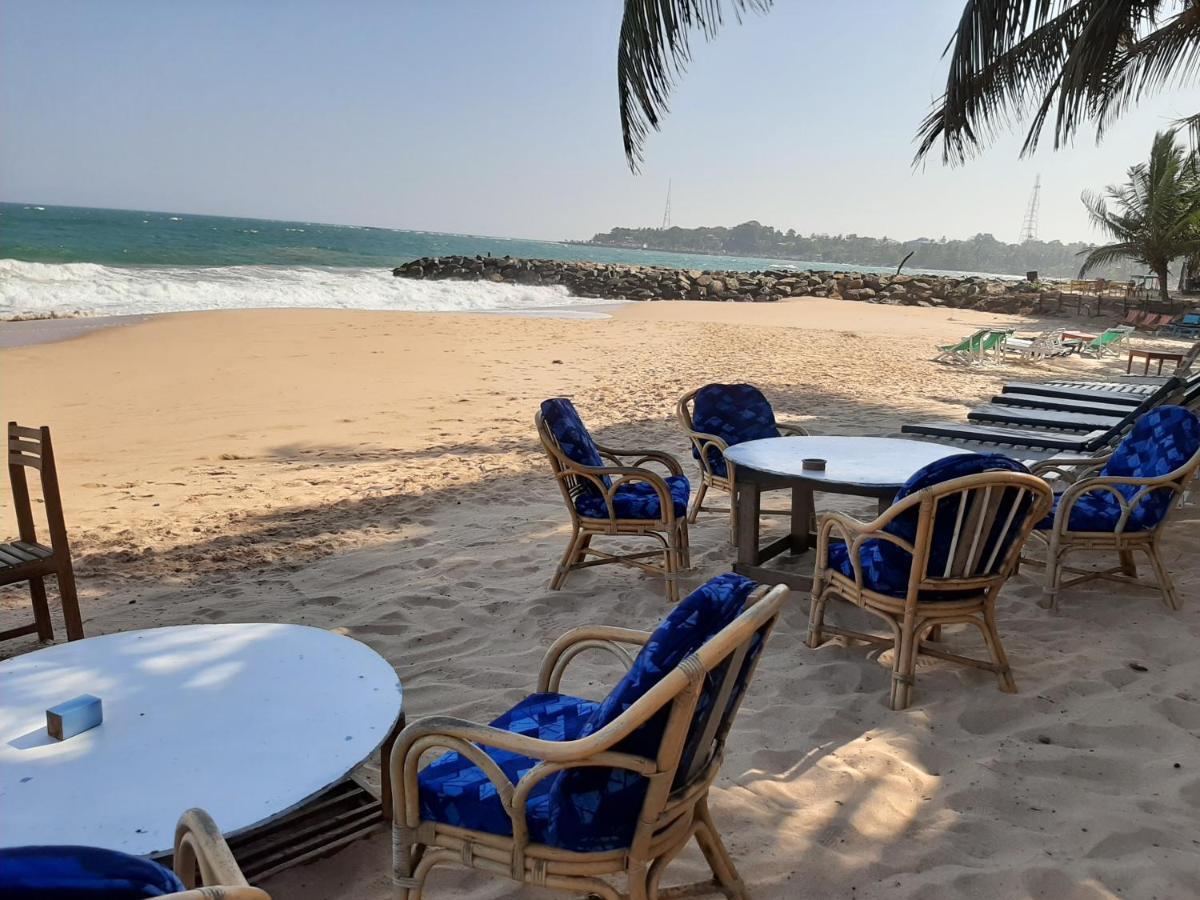 Отель Lobster Beach Тангалла Экстерьер фото