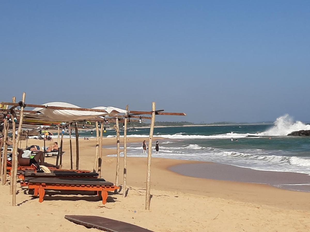 Отель Lobster Beach Тангалла Экстерьер фото